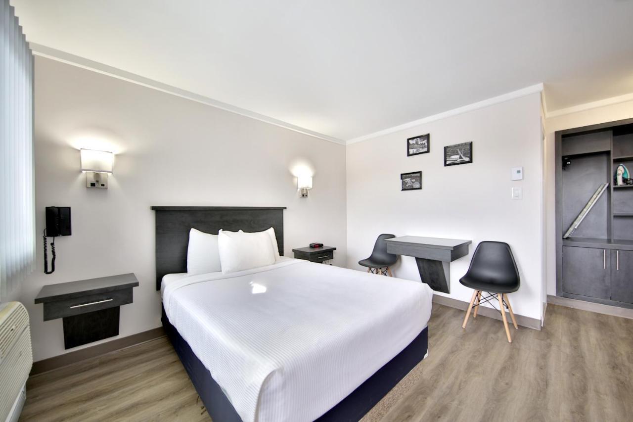 Motel Newstar Laval Luaran gambar